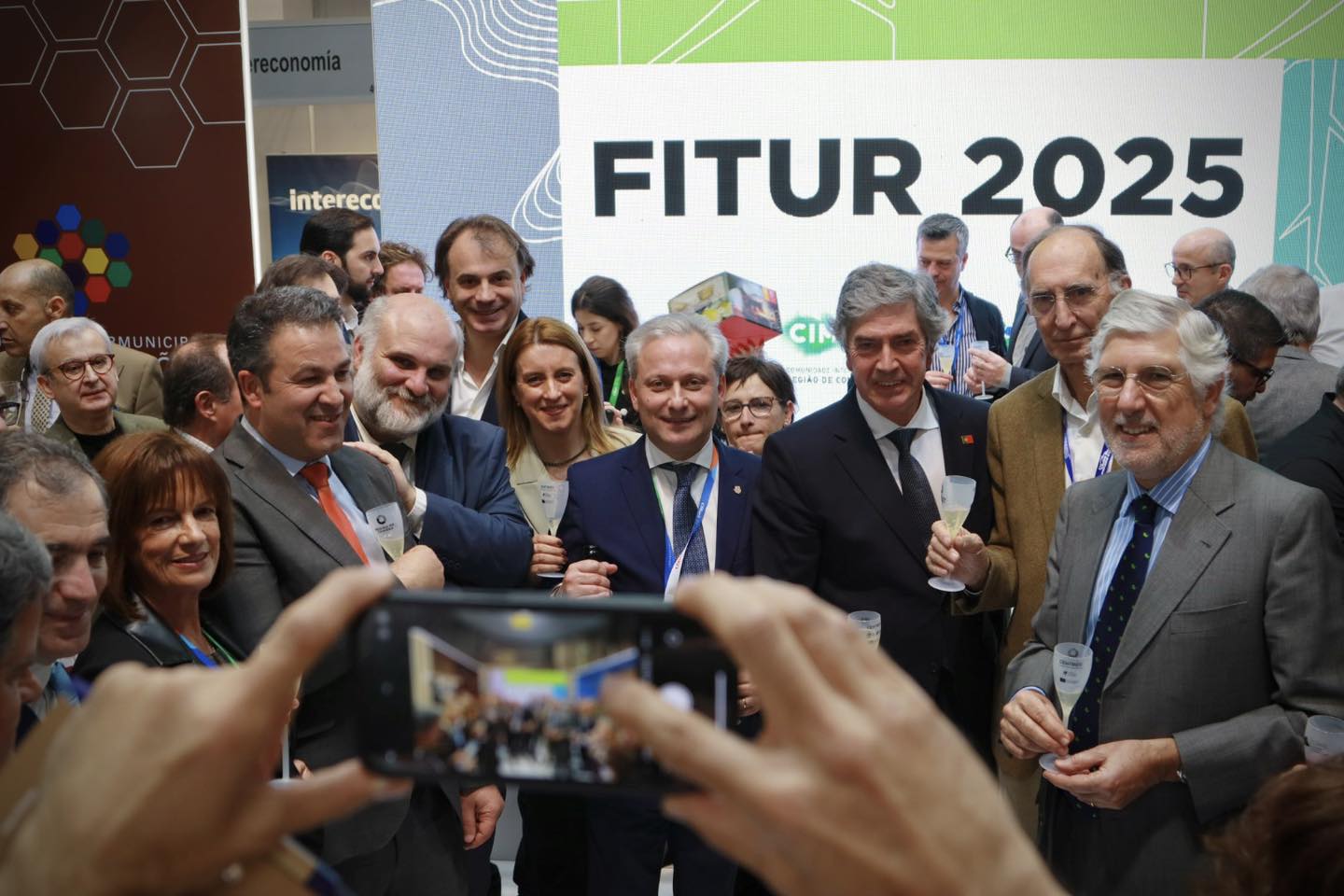 Fitur (11)